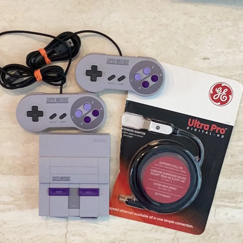 Super Nintendo SNES Mini Classic Edition Console 21 Games CLV-201 & HDMI Cable